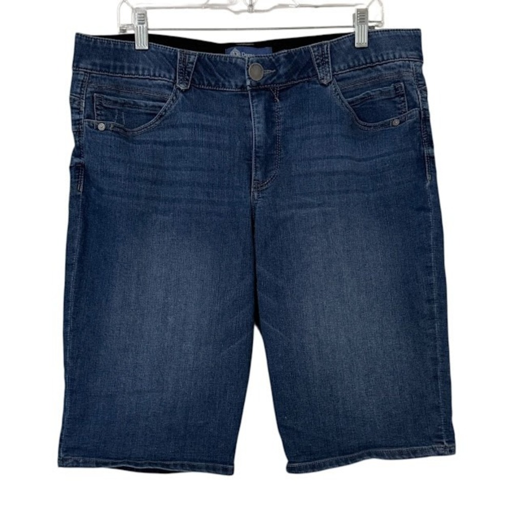Democracy Ab Technology "Ab"solution Mid Wash 12" Bermuda Shorts 16‎ Petite